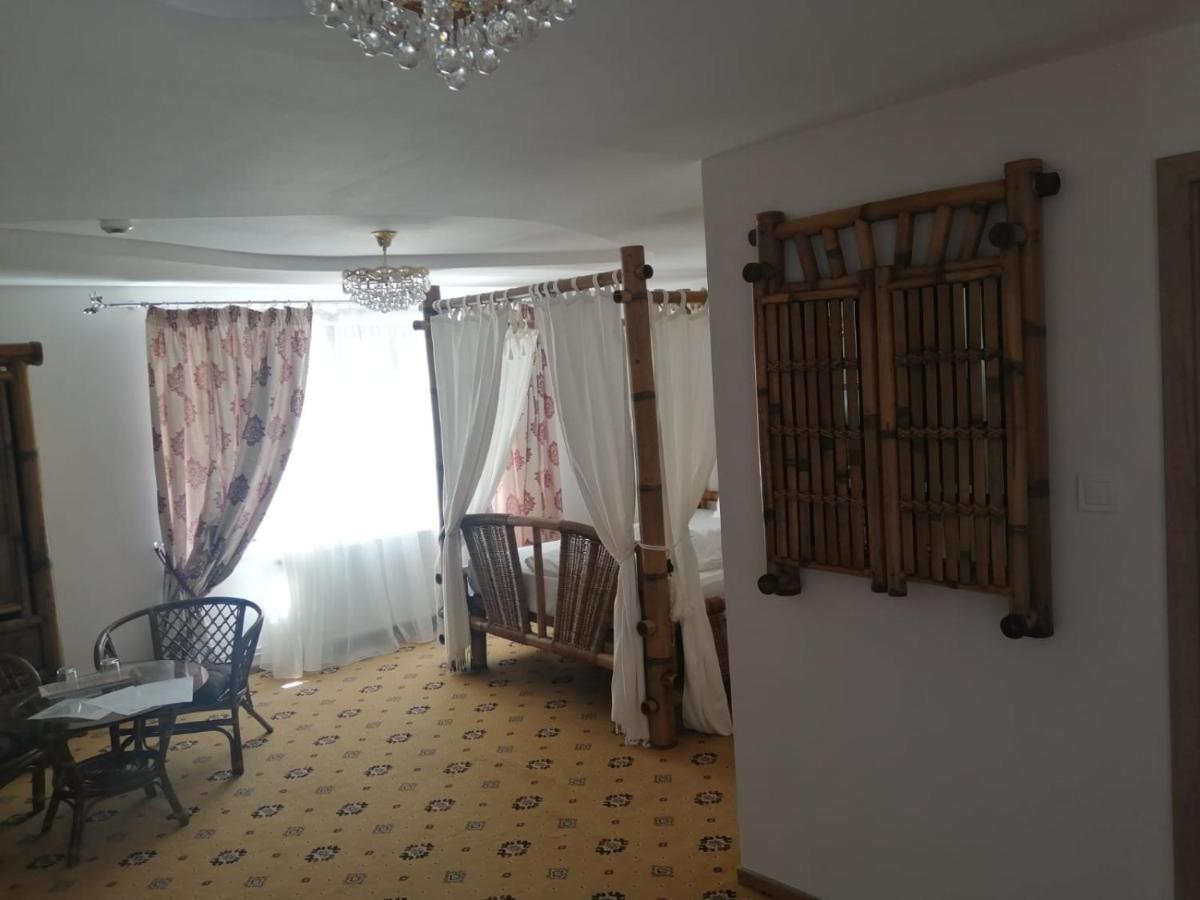 Pensiunea Rosenau Risnov Bagian luar foto