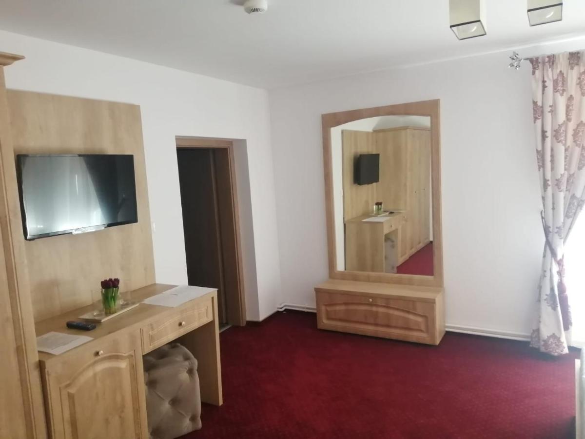 Pensiunea Rosenau Risnov Bagian luar foto